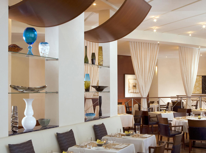 Curved wood ceiling feature in a restaurant